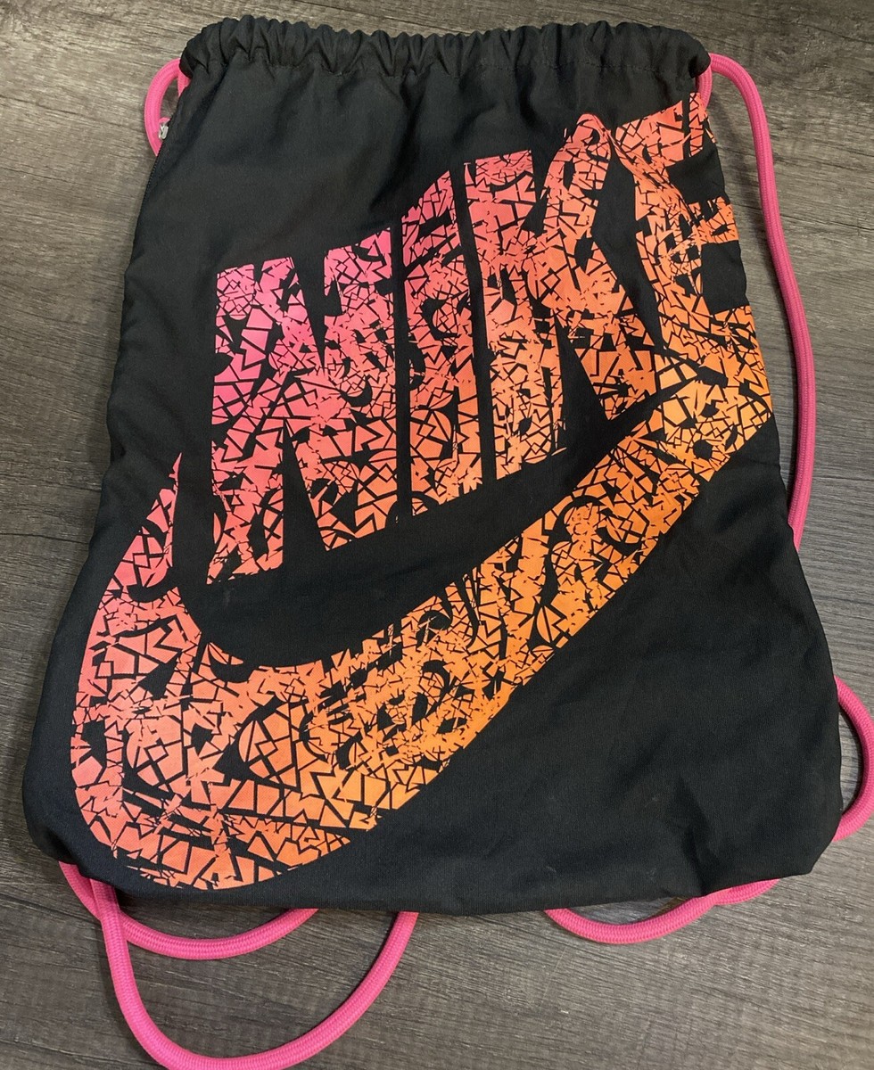 nike drawstring bag with pocket