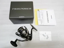 Shimano 24 TWIN POWER C3000MHG Spinning Reel New in Box
