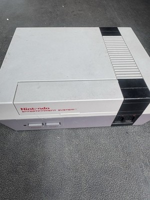Nintendo NES Console NES-001 RF Channel Select NTSC-U/C Gray