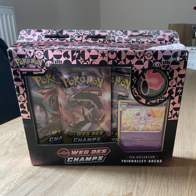 Pokémon TCG Weg des Champs Pink-Kollektion Fairballey-Arena Box Deutsch