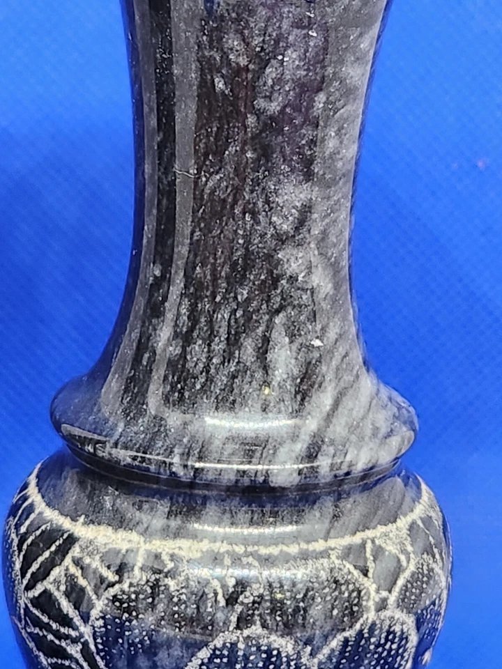 Jarrones Bud de piedra de mármol años 50 grabados grabados mármol negro y gris (2) vintage  Foto 2 de 4