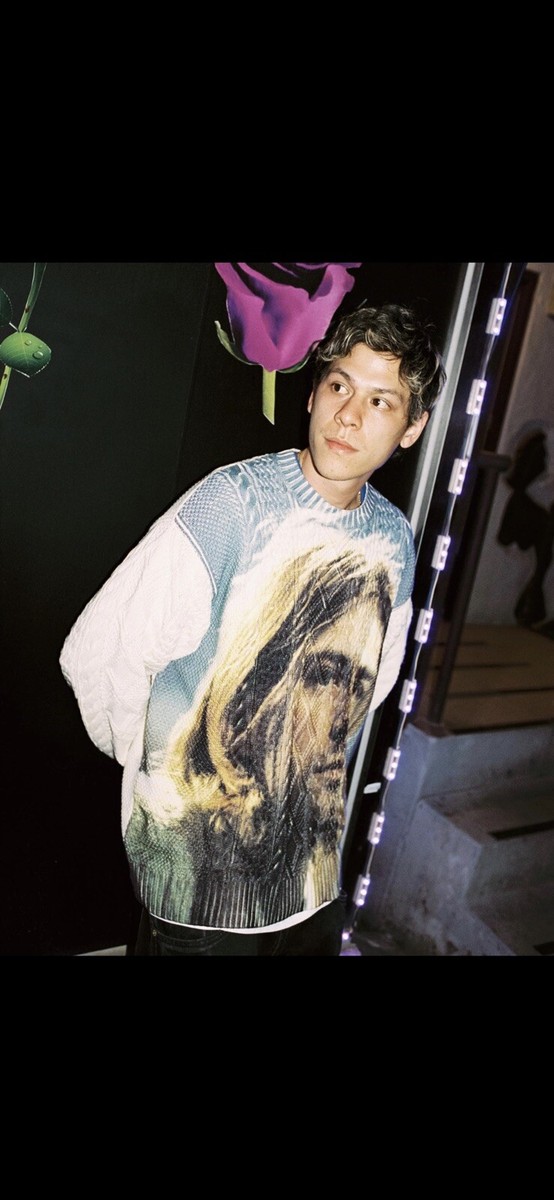Supreme Kurt Cobain Sweater XXL SS23W15 Ultra Rare Same Day Supreme Kurt Cobain Sweater XXL SS23W15 Ultra Rare Same Day