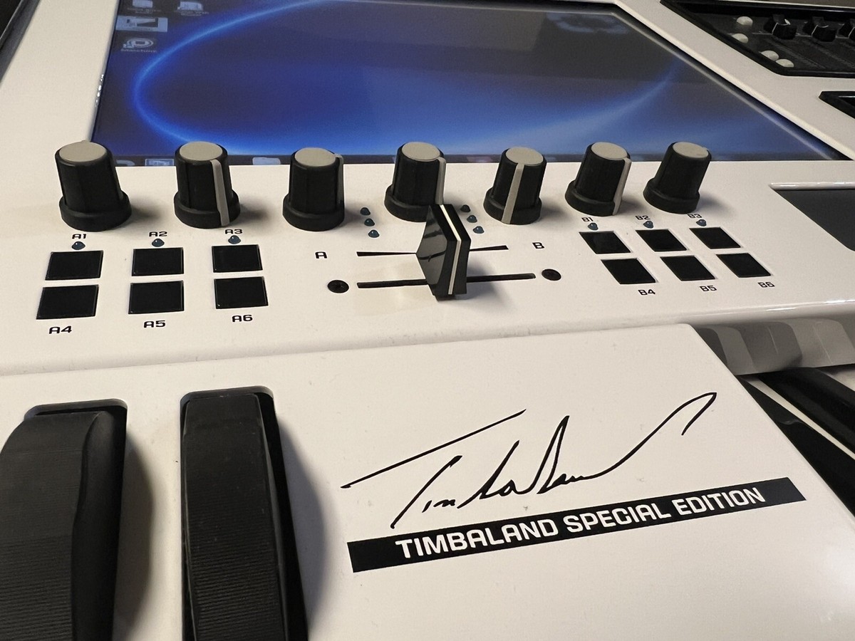Open Labs Miko Timbaland Special Edition Neko🔥Media Keyboard