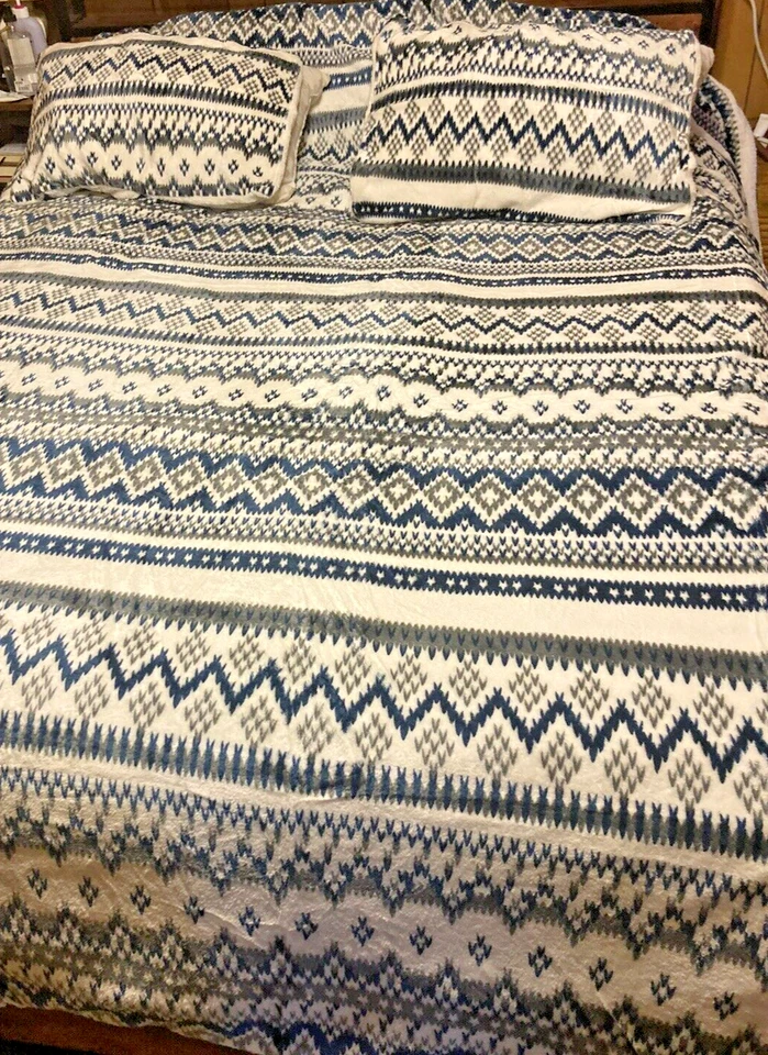 Edredón Shelton Fair Isle completo/queen Sherpa y 2 fundas blanco/azul marino/gris Foto 3 de 3