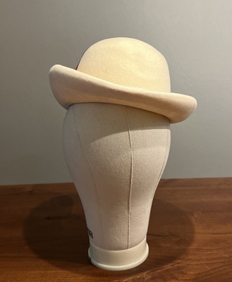 Vintage 1950s Cream wool felt soft wide brim Women display picture 3