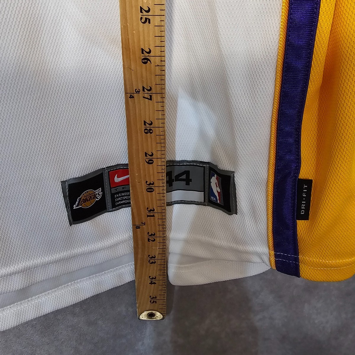 2004 Nike Authentic Los Angeles Lakers Karl Malone 11 NBA Finals 