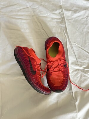 Nike Flyknit Motion Women s Shoes 7 Running Lifestyle Comfort