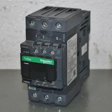 Schneider Electric IEC Magnetic Contactor LC1D65ABD, 24V DC Coil, 65A, 3P 690V
