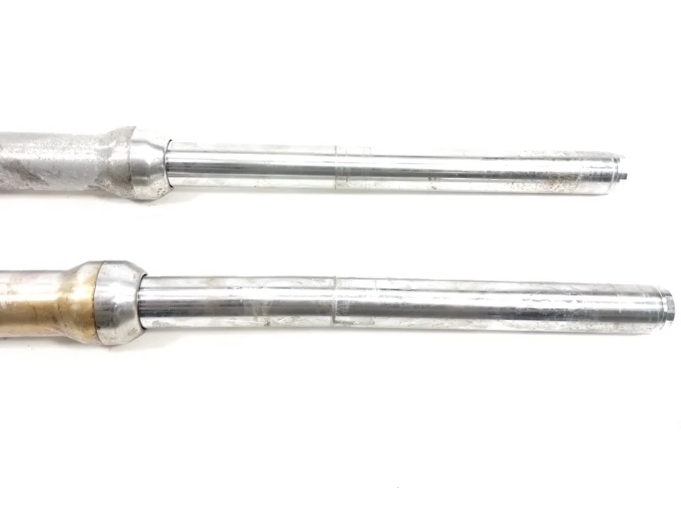 Harley Sportster XL1200 883 2006 horquilla delantera suspensión horquillas rectas Foto 3 de 4