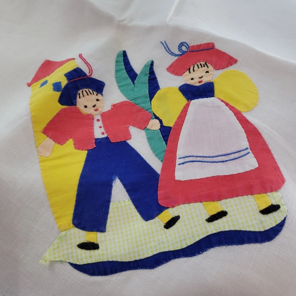 Vintage Embroidered Dutch Holland Tablecloth + 4 Napkins Linen 1930s - Image 4 of 4