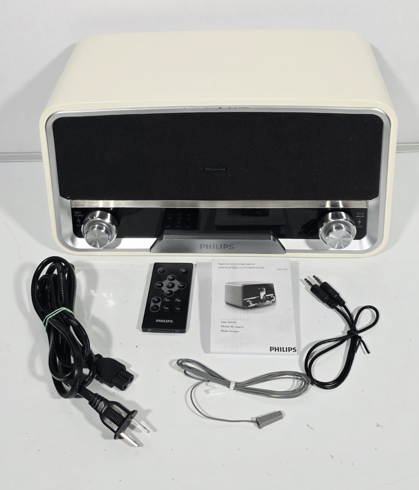 Philips ORD7100R/37 Original Radio FM Clock Dock Station 30-Pin - With REMOTE