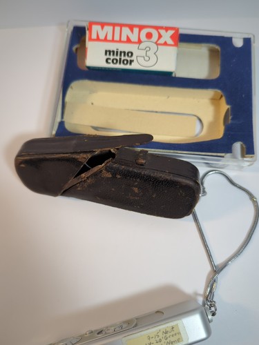 Cámara espía subminiatura alemana Minox B de colección, cadena, estuche, película, caja SIN PROBAR - Imagen 8 de 12