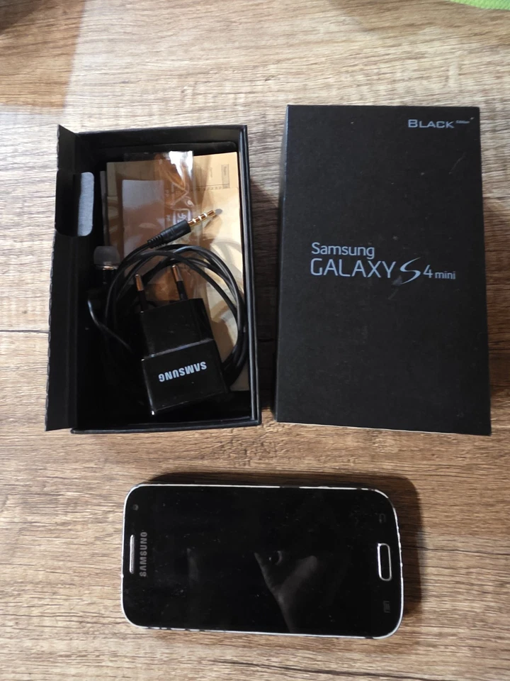 Samsung Galaxy S4 · 32GB
