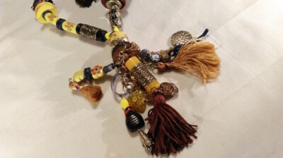 Collier REMINISCENCE - Daim Noir Et Breloques, Pierre Iolite, Style Années 90, Occasion