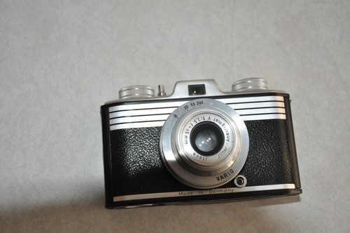 Cámara Iloca Quick 35 mm de colección con lente Jilitar V 1:3,5 F=45 mm + estuche de cuero - Imagen 7 de 11