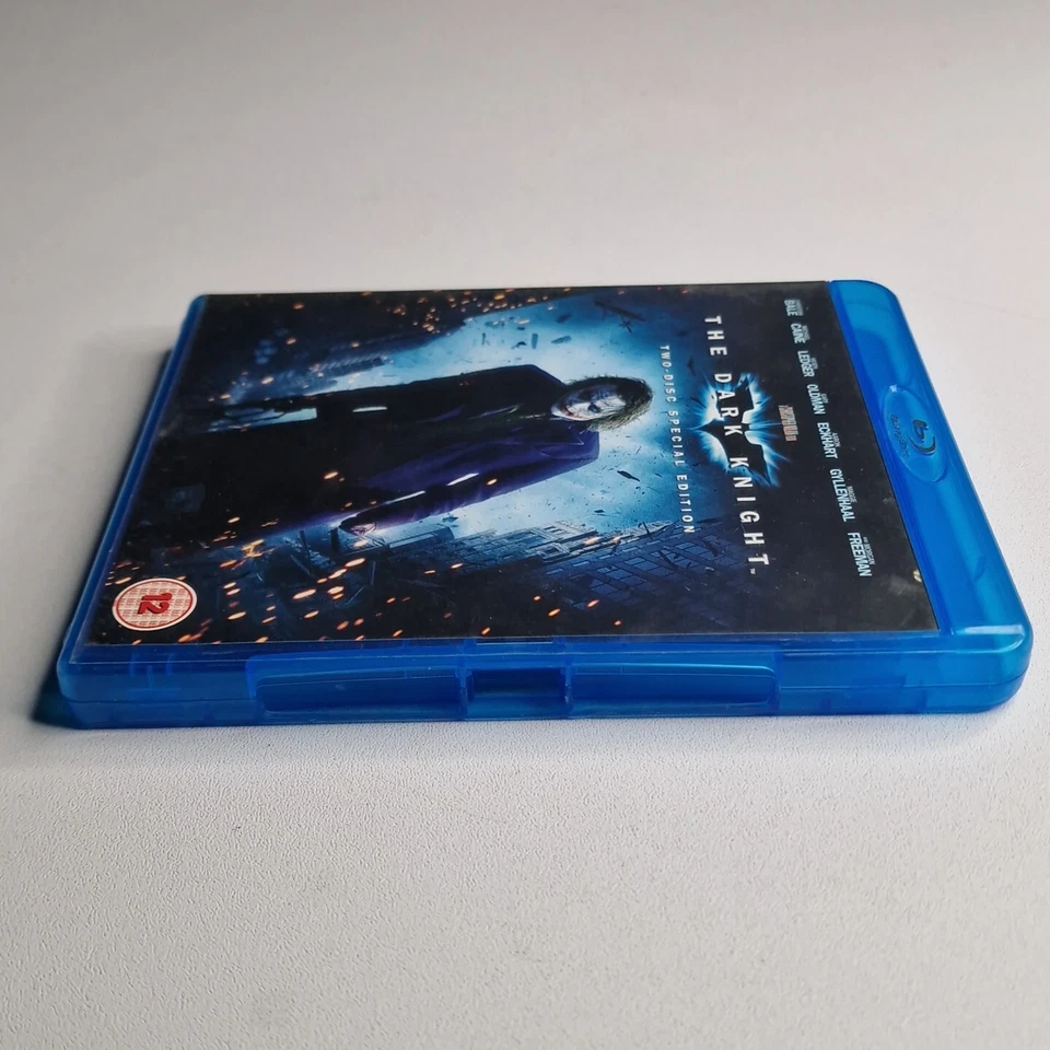 The Dark Knight (2 Disc Special Edition Blu-ray, 2008) Warner Bros Z1Y24753 - Image 3 of 4