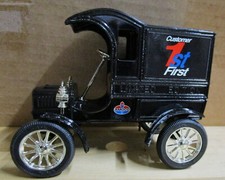 ERTL 2103 Limited Edition Customer 1st 1905 Ford Delivery Car Bank