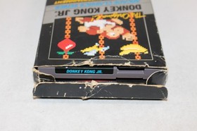 Donkey Kong Jr. NES Nintendo Complete CIB! 5 SCREW HANGTAB w/ POSTER! RARE!