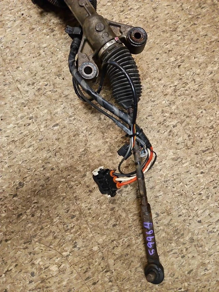 2013-2014 Subaru XV Crosstrek Steering Gear Power Rack and Pinion Foto 2 de 4