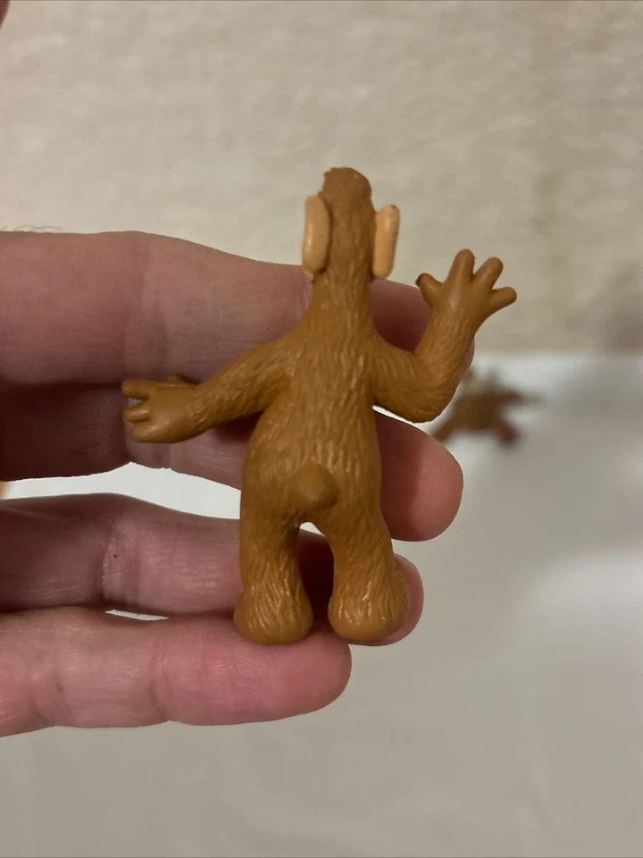 Lote de 2 figuras de juguete de PVC blando "ALF" ~ 1988 ~ producción alienígena Russ ENVÍO GRATUITO Foto 4 de 4