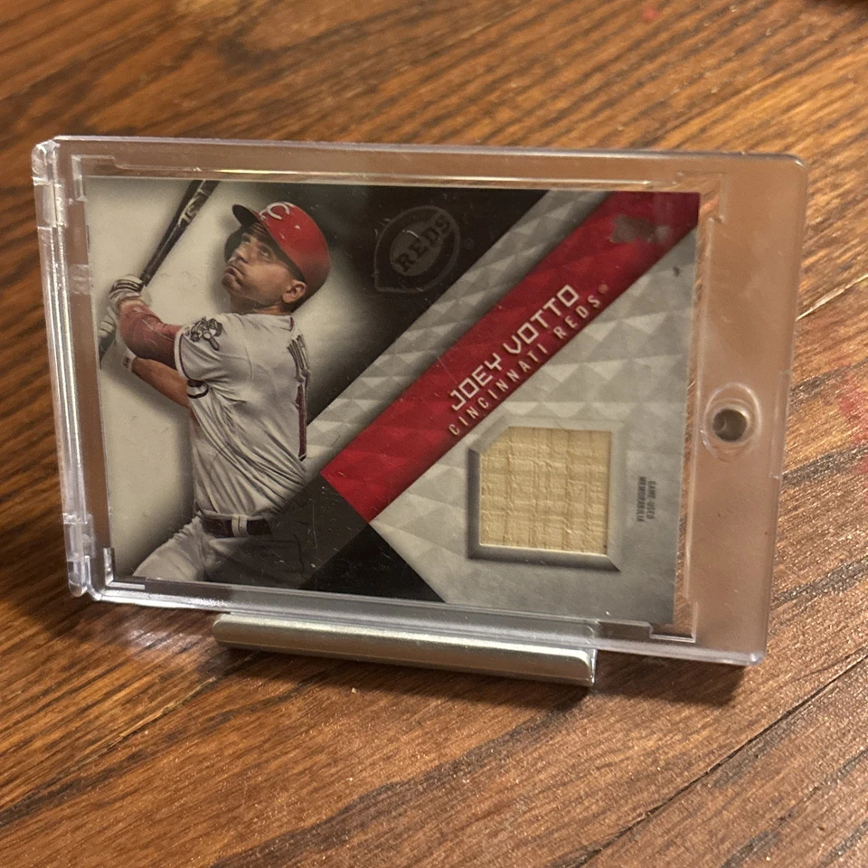 2018 Topps Major League Baseball Material Wood Bat Series 1 Joey Votto #MLM-JV - Image 2 of 4