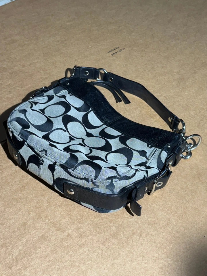 Bolso de Hombro Coach Zoe Signature - Lona y Cuero Negro y Gris - BONITO Foto 4 de 4