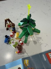 LEGO Seasonal: Decorating the Tree (40058)