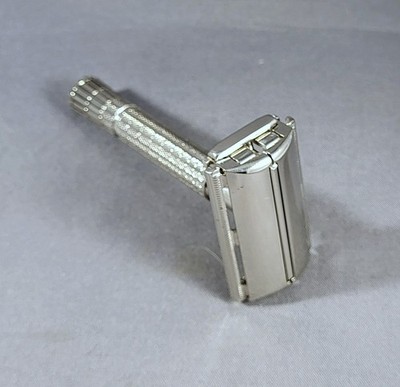 Gillette Flare Tip Super Speed Razor - B-4 - 1956 Model - Clean