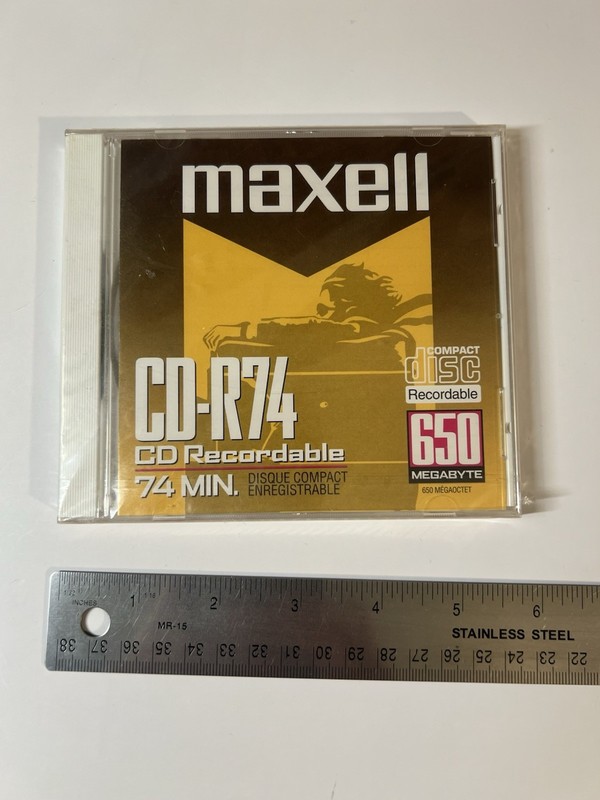 CDR Maxell CD-R74 CD Recordable 74 Minutes 650 Megabyte 