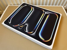 APPLE iPad Pro 13” (2025) M5 256GB WiFi + CELLULAR Black UK *SEALED* RRP £1499