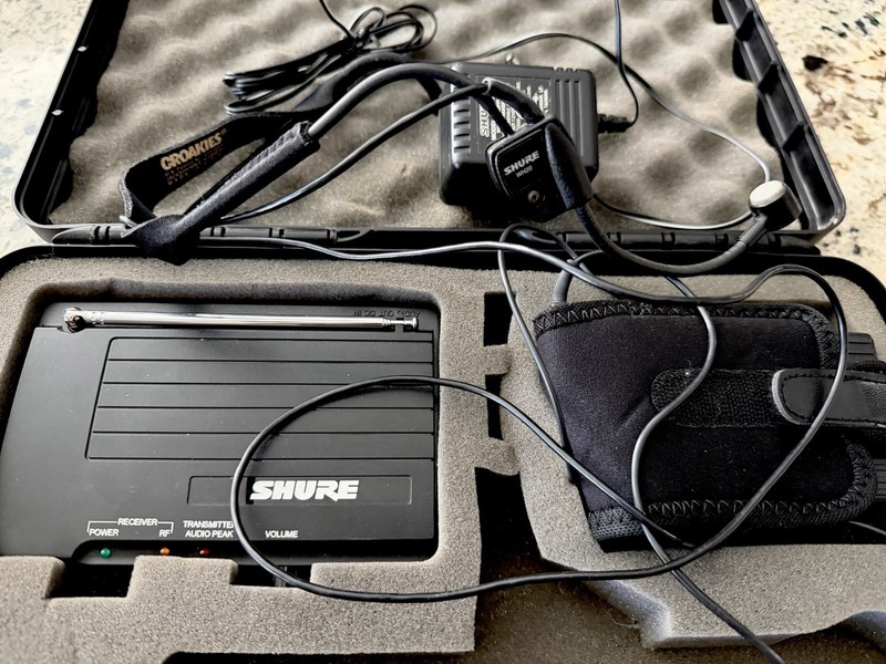 Shure wh20 Headset Mic w/T3 CG Transmitter Wireless w/case Used~ Clean!  Works!