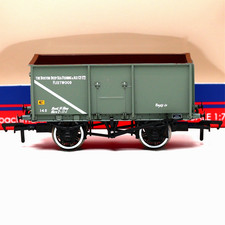 BOSTON DEEP SEA FISHING WAGON Bachmann OO Scale 37-452 ( Hornby Couplings )