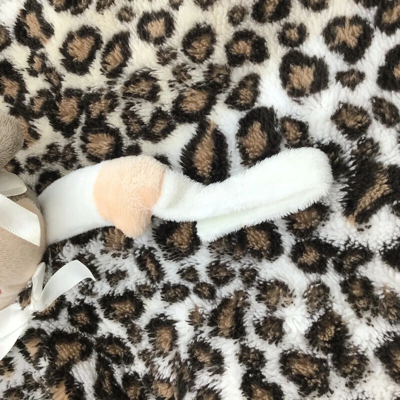 Mantas y más allá Muñeca Niña Bebé Estampado Lovey Paci Leopardo Peluche Seguridad Foto 4 de 4