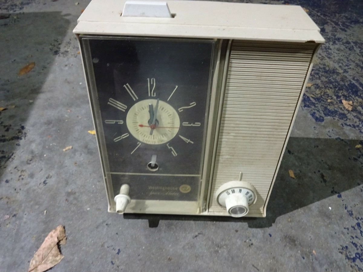 Vintage Westinghouse Spacemaker Clock Radio for Parts | eBay