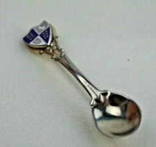 VINTAGE MINIATURE SILVER TONE SPOON BROOCH PIN