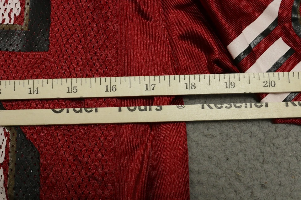 Camiseta De Colección Vernon Davis San Francisco 49ers Niños 14-16 Grande Roja NFL Foto 4 de 4