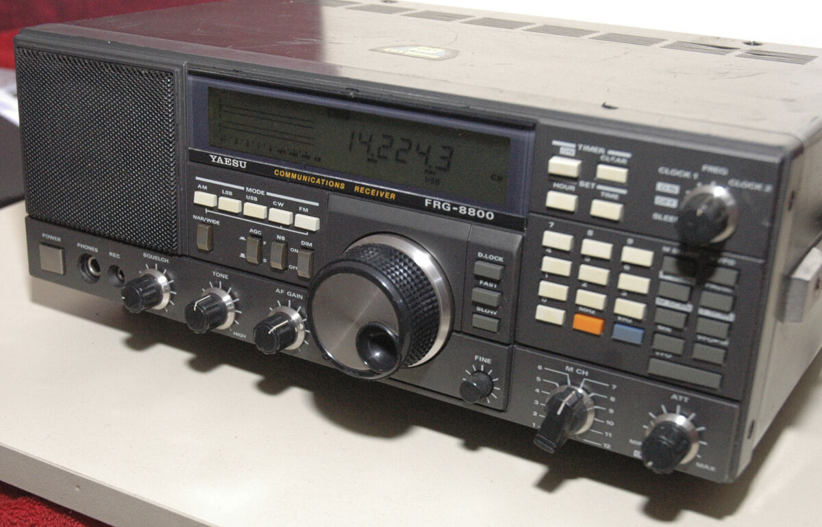 Yaesu FRG-8800 HF- Radio Communications Receiver-0.15-30MHz