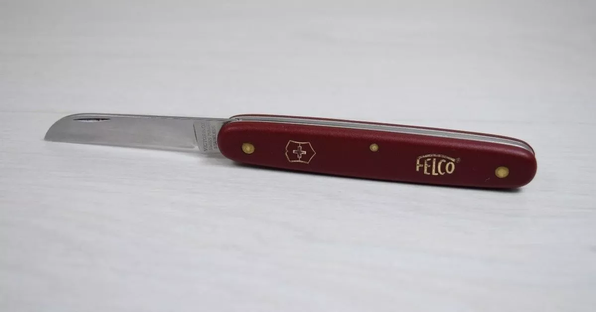 Vintage Collectible Military Swiss Army Pocket Knife FELCO