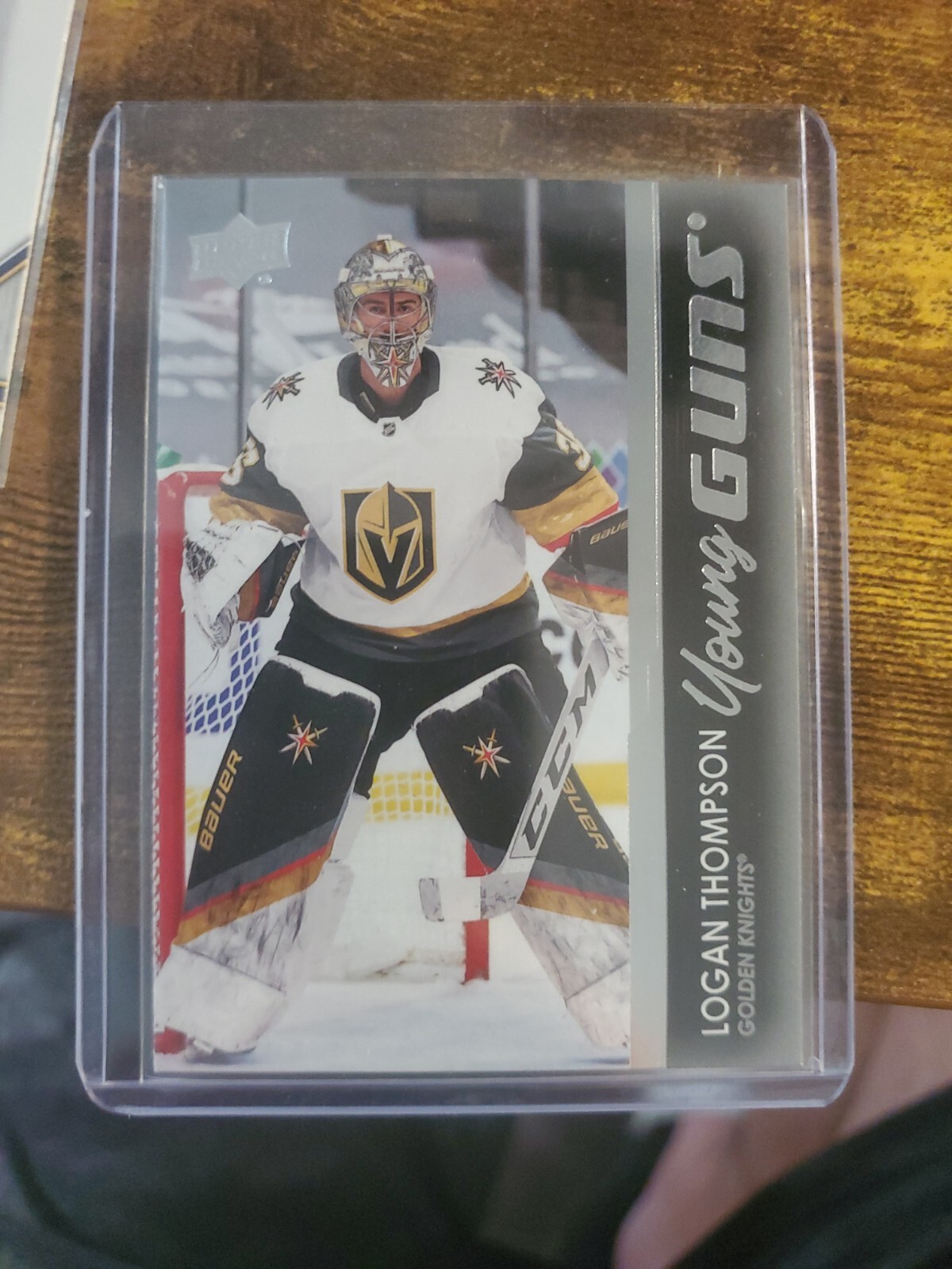 2021-22 Upper Deck Series 1 - Young Guns #219 Logan Thompson (RC)