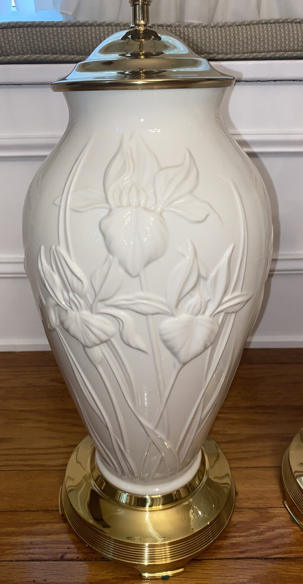 Set of 2 Lenox Masterpiece Collection Iris Table Lamps Brass and