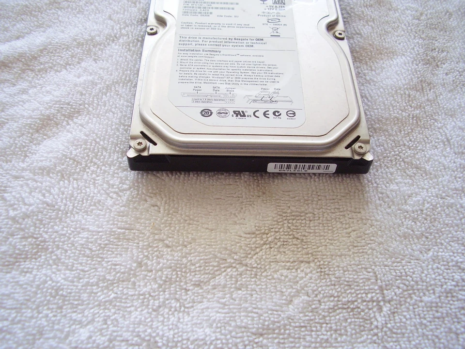 ST9300653SS Seagate 250GB 15K SAS SERVER HDD Hard Drive - Image 2 of 4