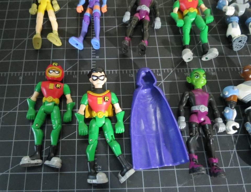 Juego de juguetes Teen Titans 2004 Bandai figuras de acción vehículos manuales figuras de 3,5" Foto 4 de 4