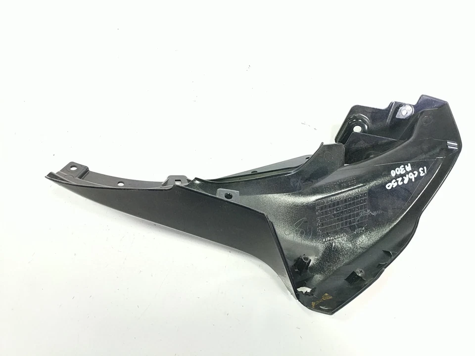 11-15 Carenado de cubierta frontal derecho Honda CBR 250 CBR250RR 64210-KPP-T000 Foto 3 de 4