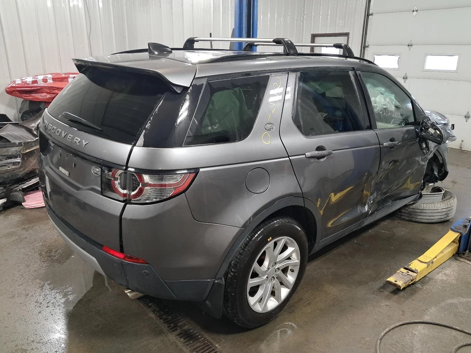 Used Front Left Door Interior Trim Panel fits: 2017 Land rover Discovery sport Foto 3 de 4