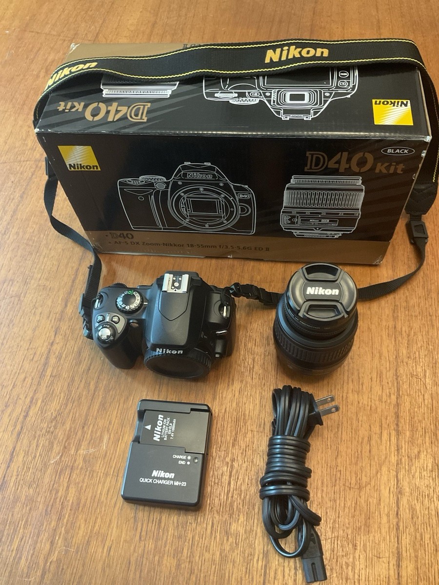Nikon D40 Digital SLR Camera With AFS DX 18-55mm (f/3.5-5.6G ED II