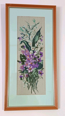 Vintage gerahmter Blumen Nadelspitze Wandteppich Veilchen Maiglöckchen Wandkunst
