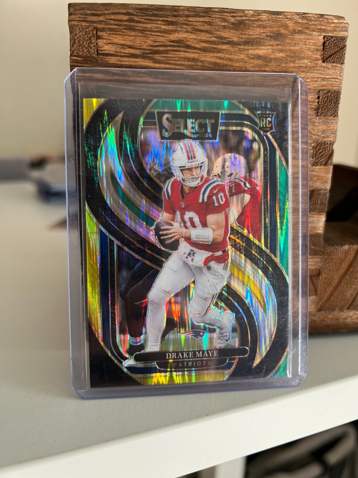 2024 Panini Select - Premier Level Drake Maye #113 Green & Yellow Shock Prizm...