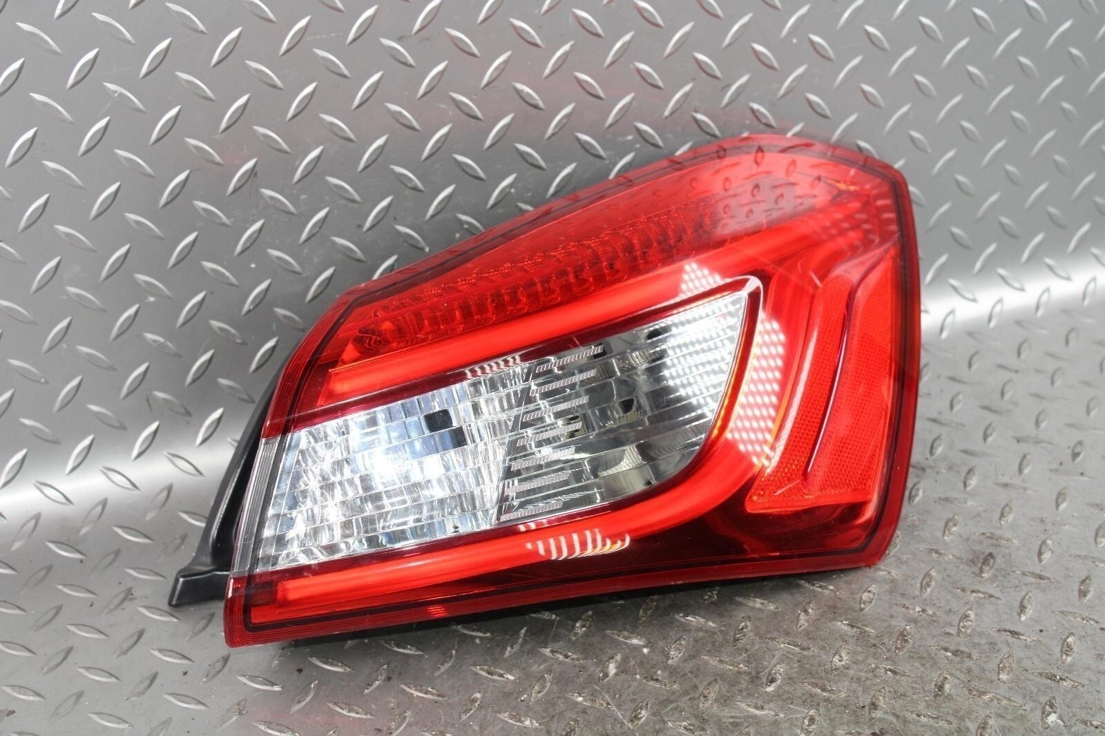 14-19 Ghibli Quarter Panel Passenger Taillight Tail Light Lamp Lens Factory OEM