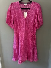 A New day Women s Pink Polka Dot V Neck Dress Size Medium