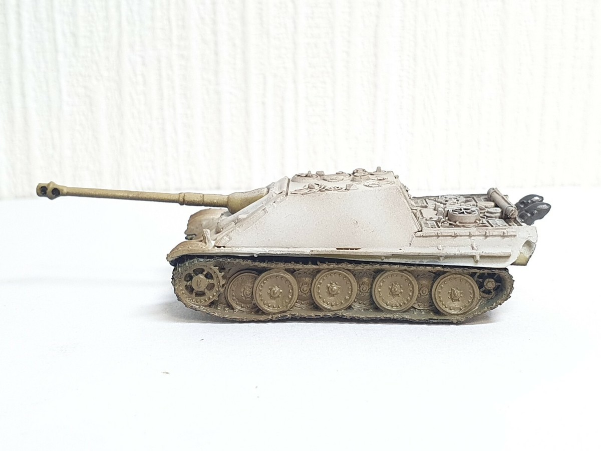 1/144 Takara World Tank Museum 2 GERMAN JAGDPANTHER WINTER CAMO
